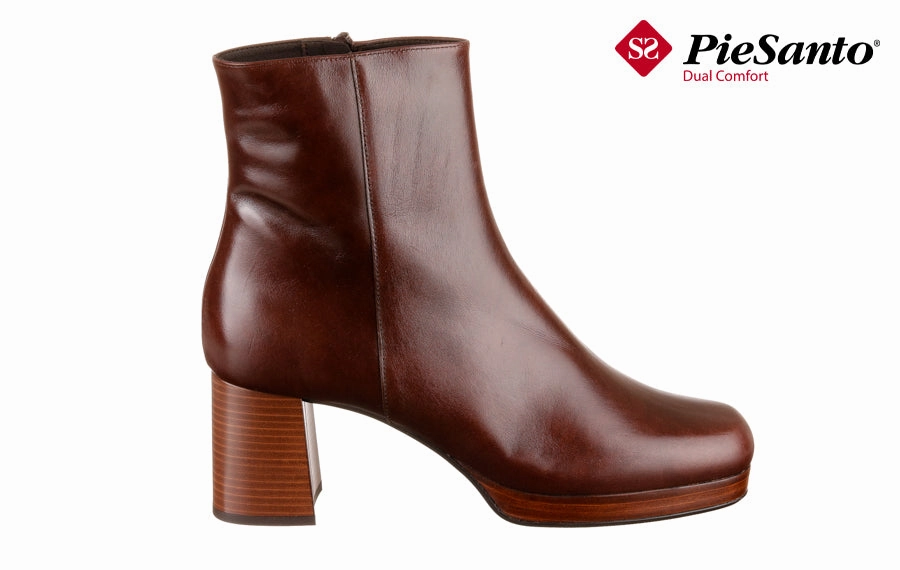 Pie Olivia Patent Leather T-strap Mary Jane Shoes