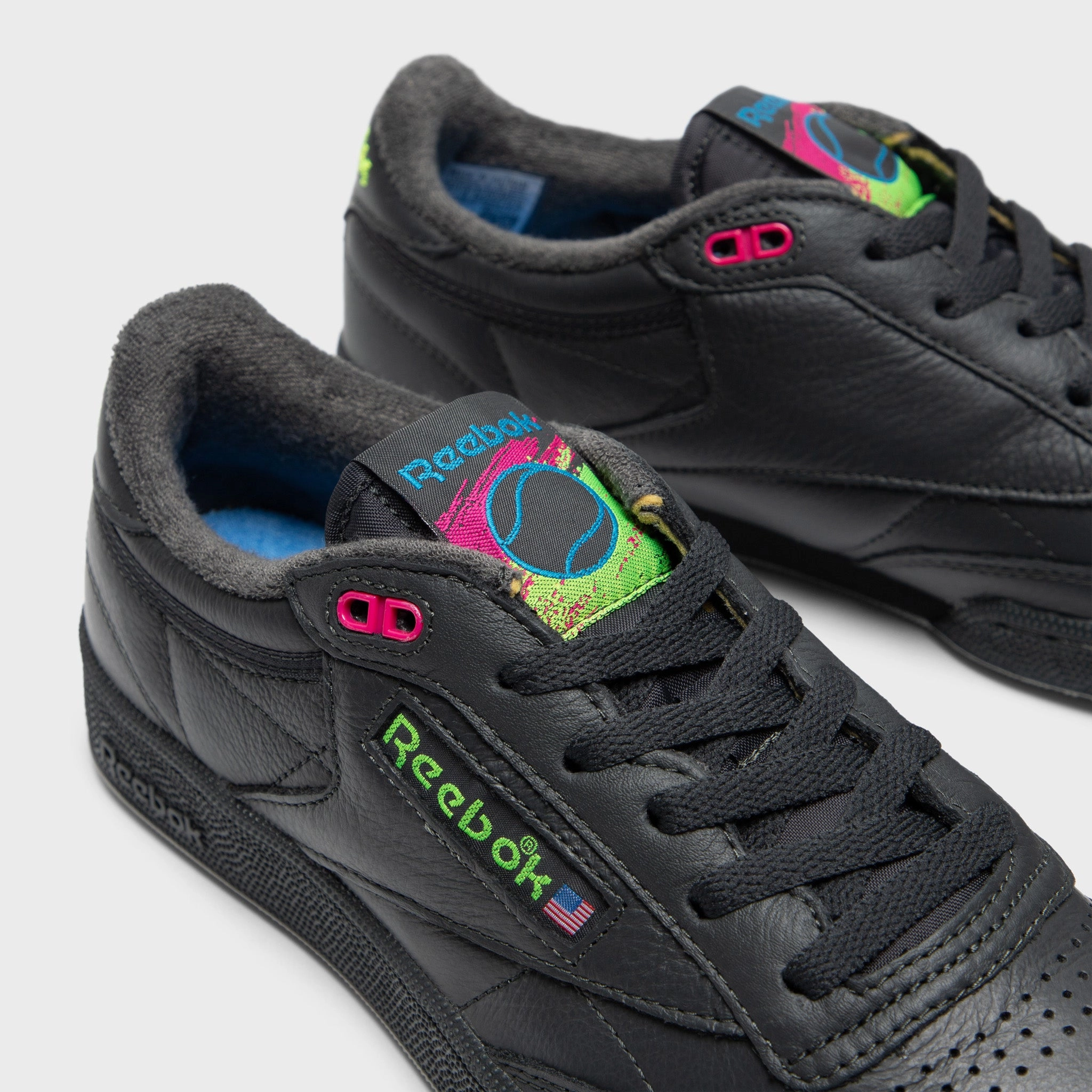 Wide Foot Tennis Shoes Reebok Club C Black / Volt