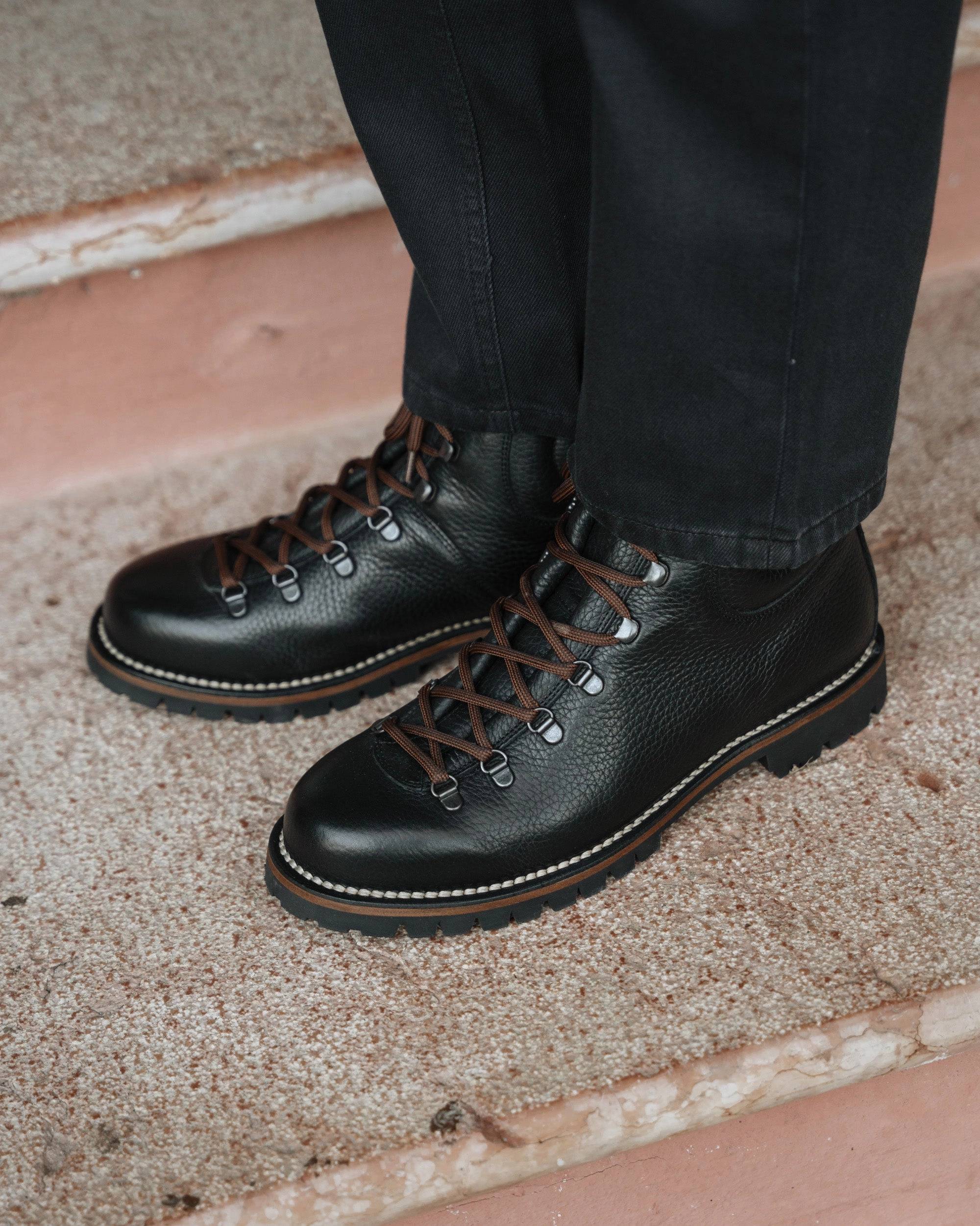 Mary Hiking Shoes Resegott