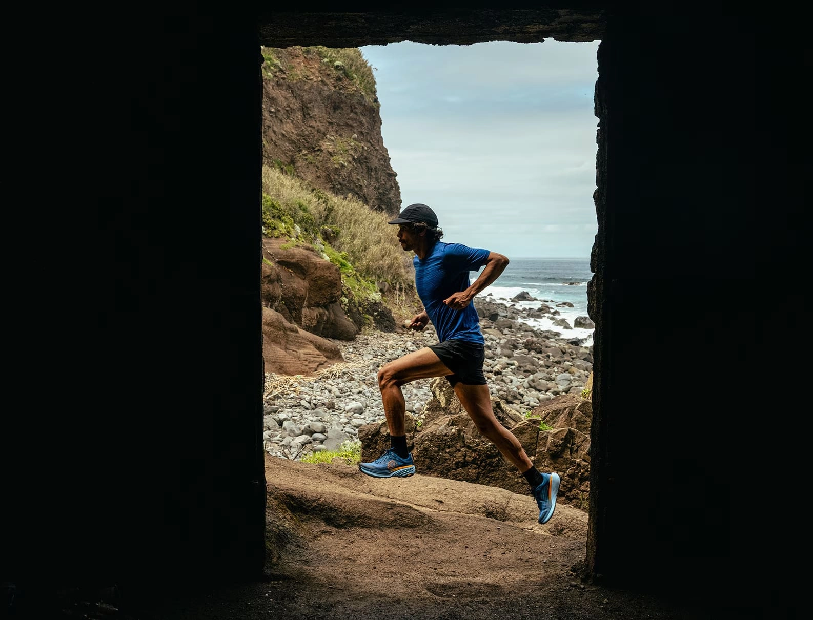 Cross Training Shoes Vs Trail Running TOPO MENS VISTA - NAVY ORANGE