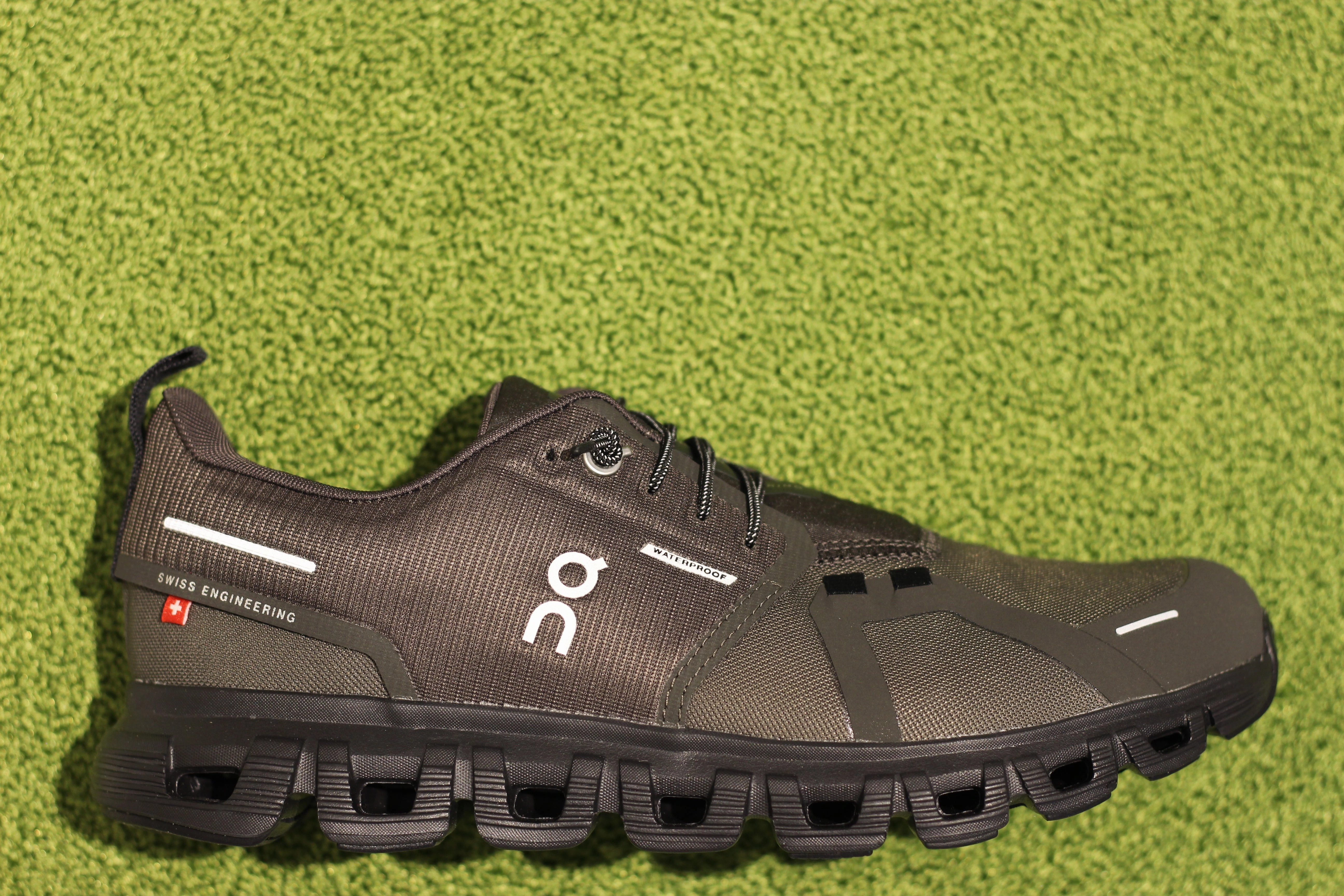 Mens Cloud6 Waterproof Sneaker - Thorn/Black Mesh/Synthetic Best On Cloud Running Shoes