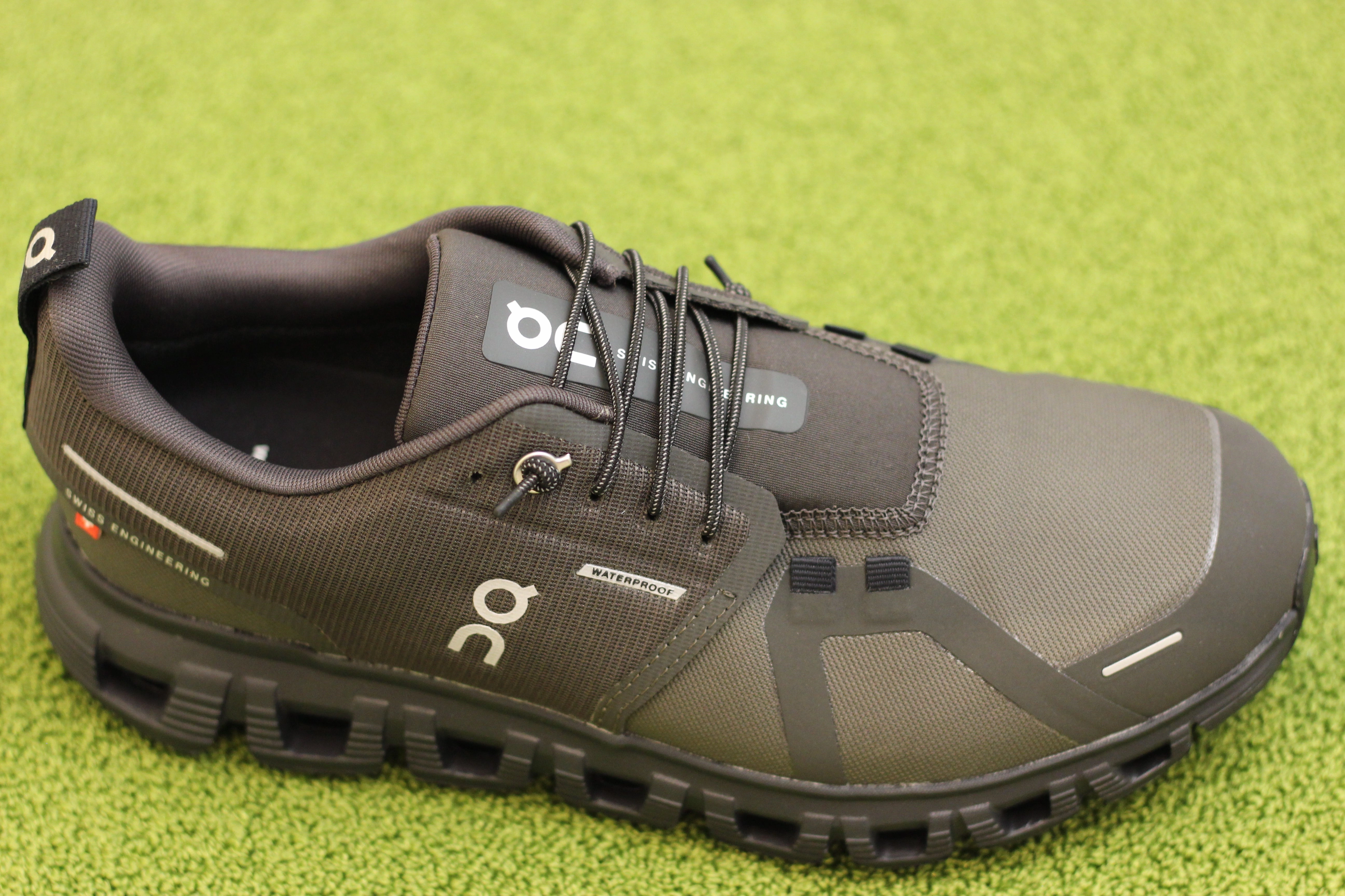 Mens Cloud6 Waterproof Sneaker - Thorn/Black Mesh/Synthetic Best Running Shoes For Fartlek