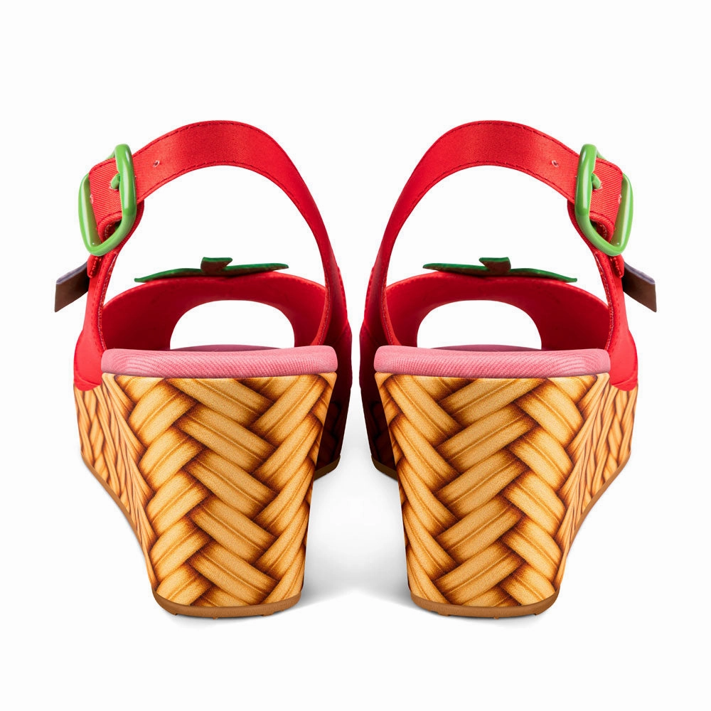 Chocolaticas Strawbella Women's Sandal