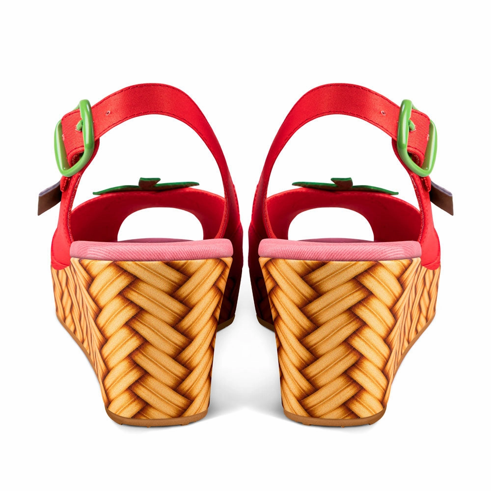 Chocolaticas Strawbella Women's Sandal