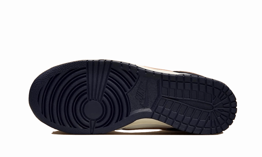 Nike Basketball Shoes Nba Players Nike Dunk Low "From Nike To You" Navy Vanilla