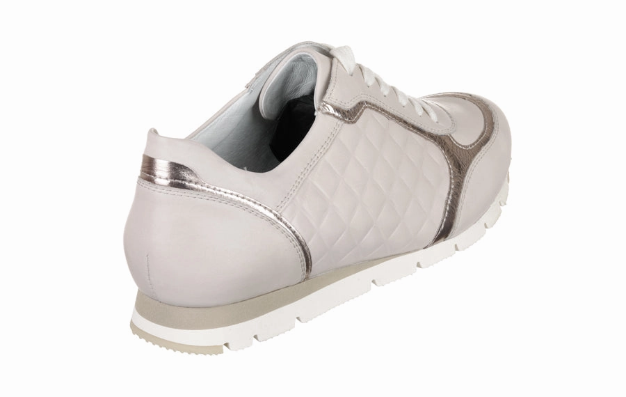 Brogue Boots Commando Sole Sem Seashell Ivory