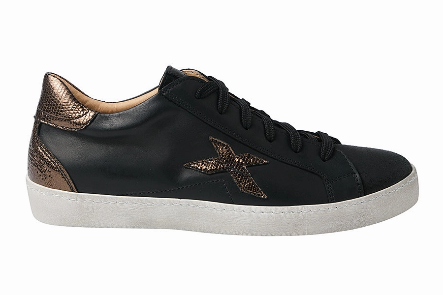 MC BENNETT Brown Brogues And Jeans