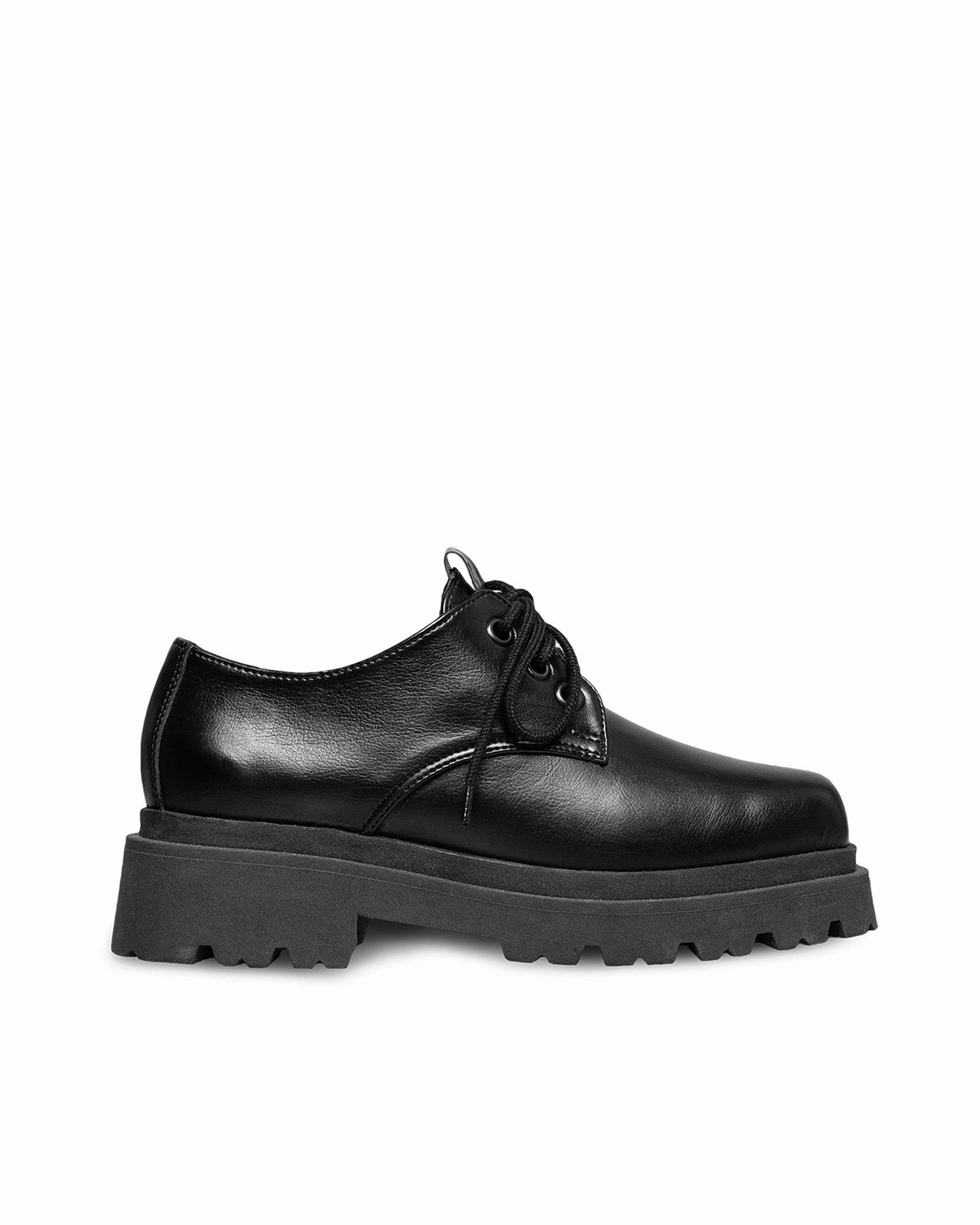 Sienna Squared Derbs Black made of Vegea grape leather Lace Up Oxford Shoes