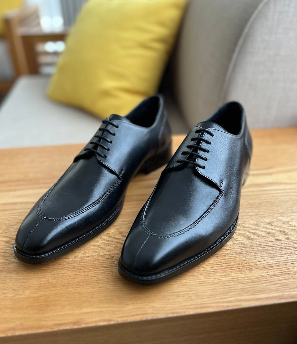 Split-Toe Derby - Black Derby Flats Shoes