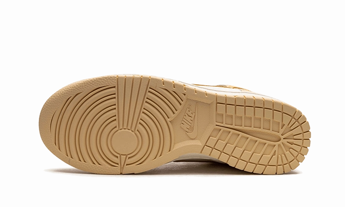 Easy On Nike Shoes Nike Dunk High Pale Vanilla