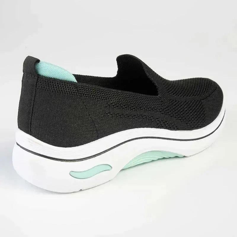 Reactx Rejuven8 Slip On Alessio Fly Knit Slip On Sneaker  - Black / White
