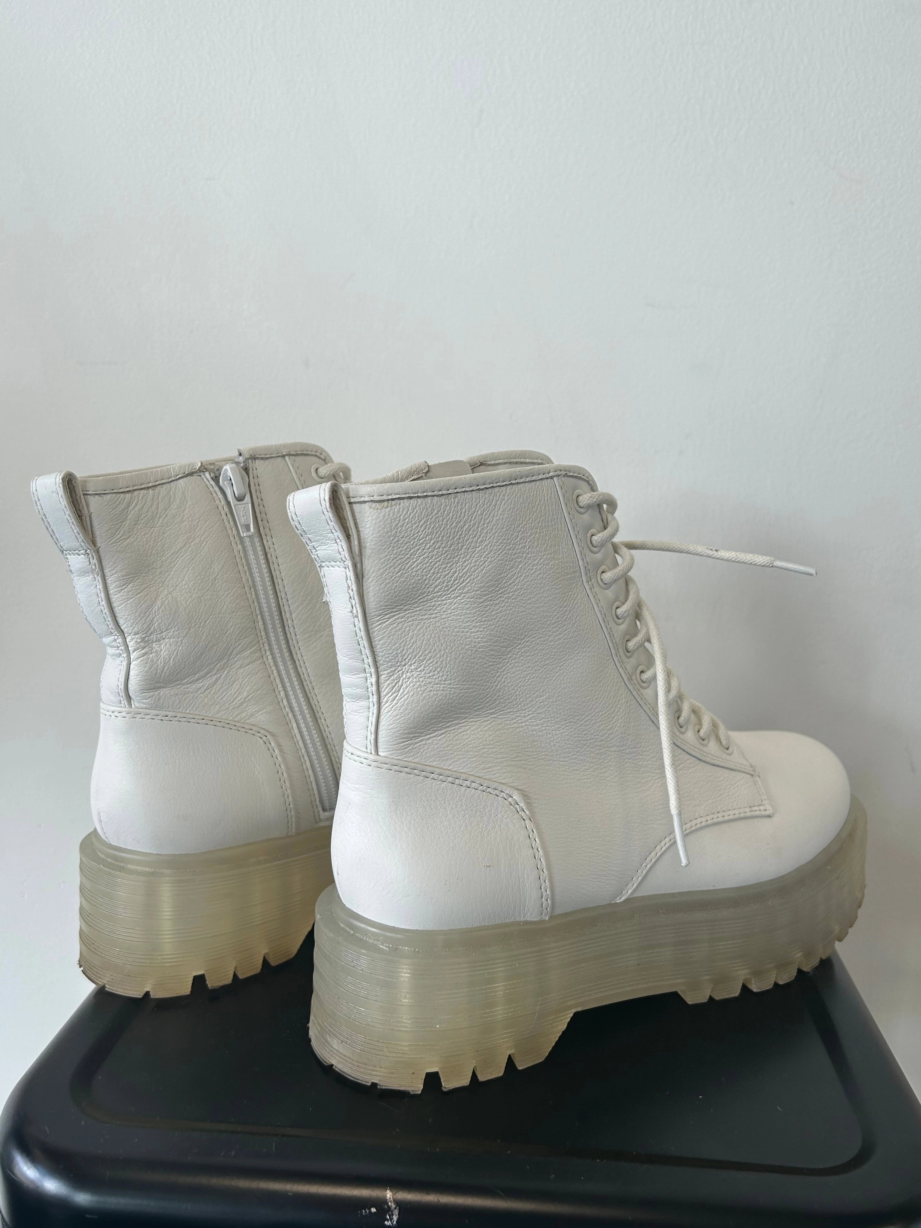 Hiking Shoes For Casual Wear Gianni Bini Boots Womens 8