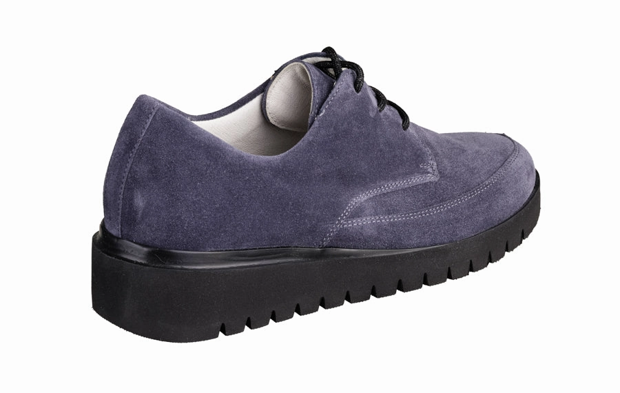 Tying Kilt Brogues Wal Tamara Blue