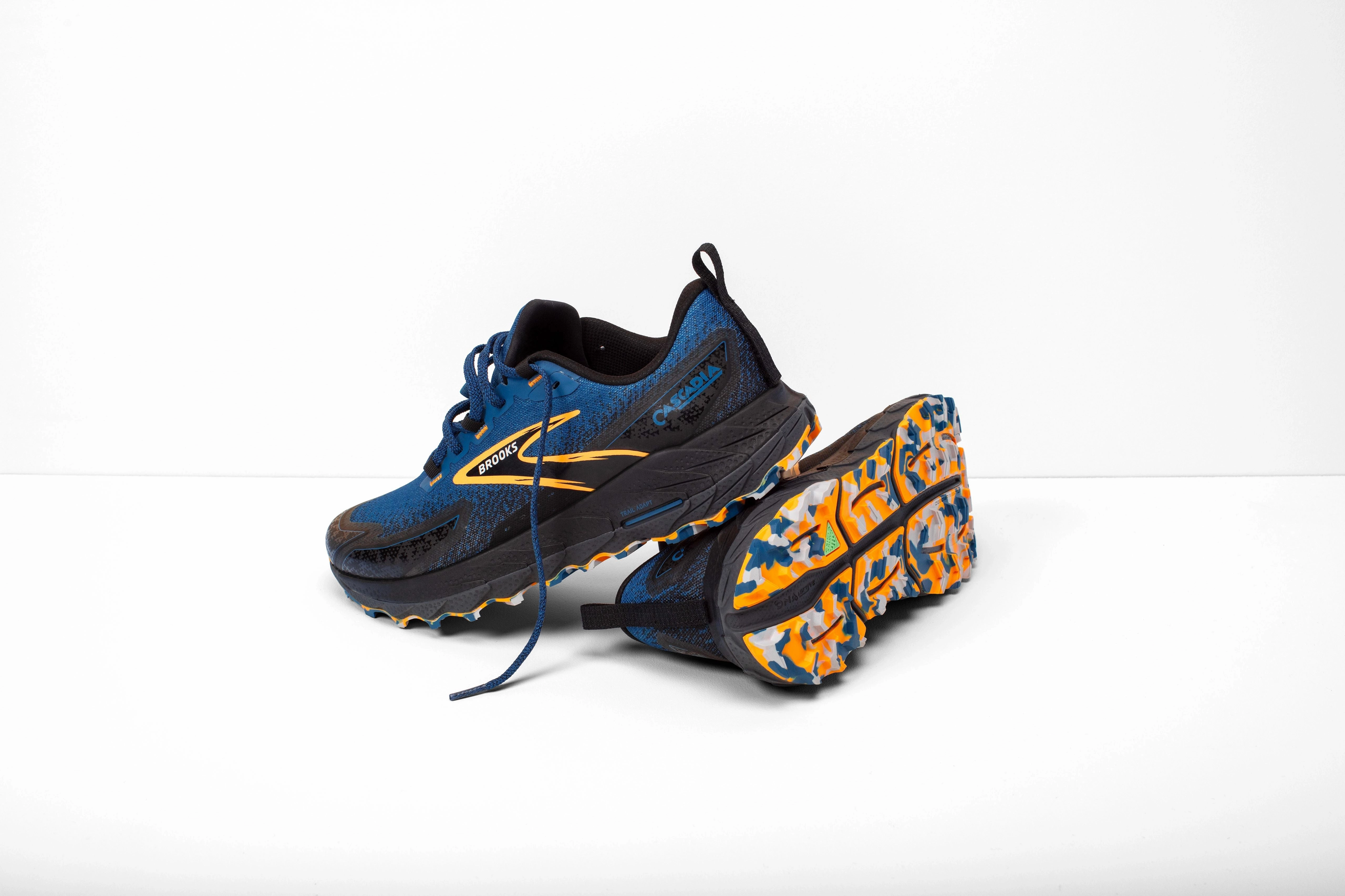 Brooks Men's Cascadia 18 Fresh Foam Garoé V1 Trail Running Shoe