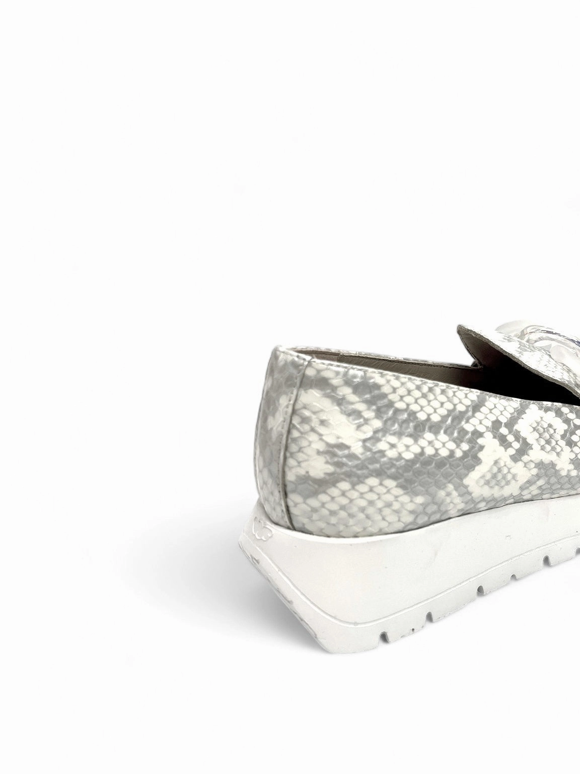 Wefly Chain Detailed Slip-on Sneakers Affordable Slip On Shoes