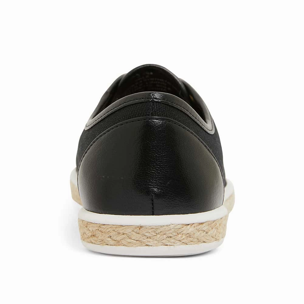 9060 Casual Shoes Yale Sneaker in Black Canvas And Smooth